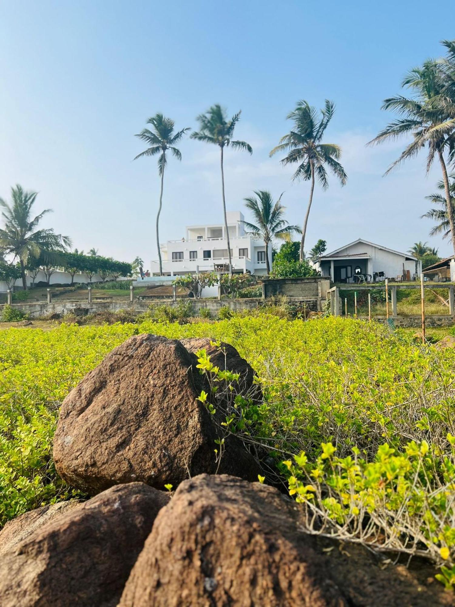 Silverlane Beach House Matara Bagian luar foto